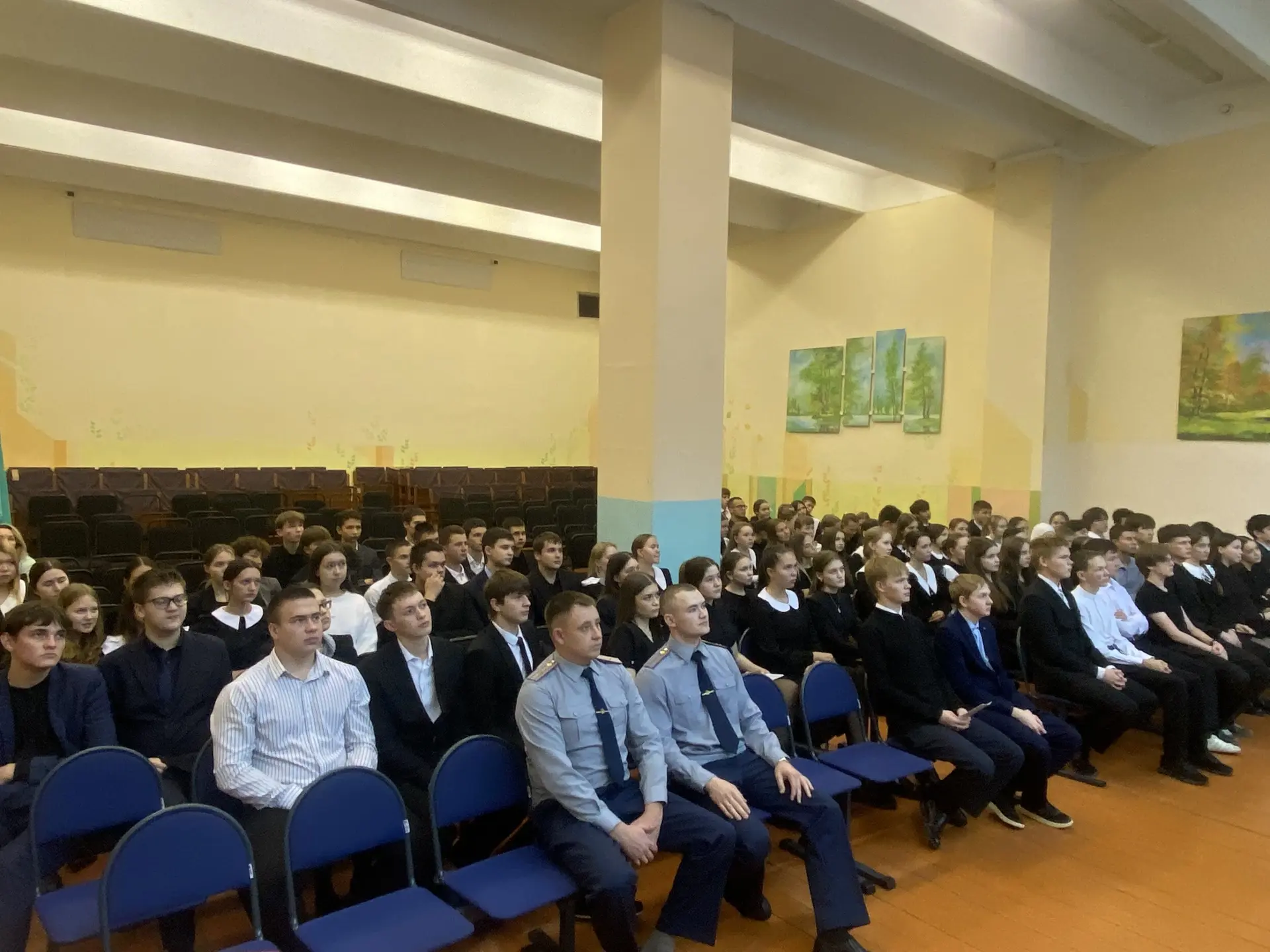 📌Сотрудники УФСИН провели профориентационную встречу со школьниками