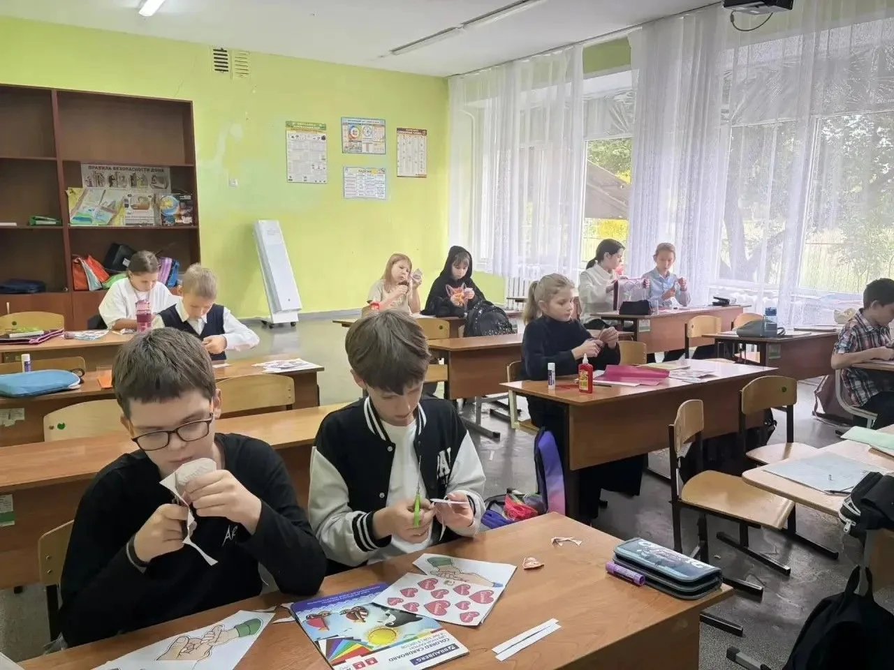 В 4«В» классе вовсю идёт подготовка ко Дню отца! 🎉Сегодня наши Орлята России окунулись...