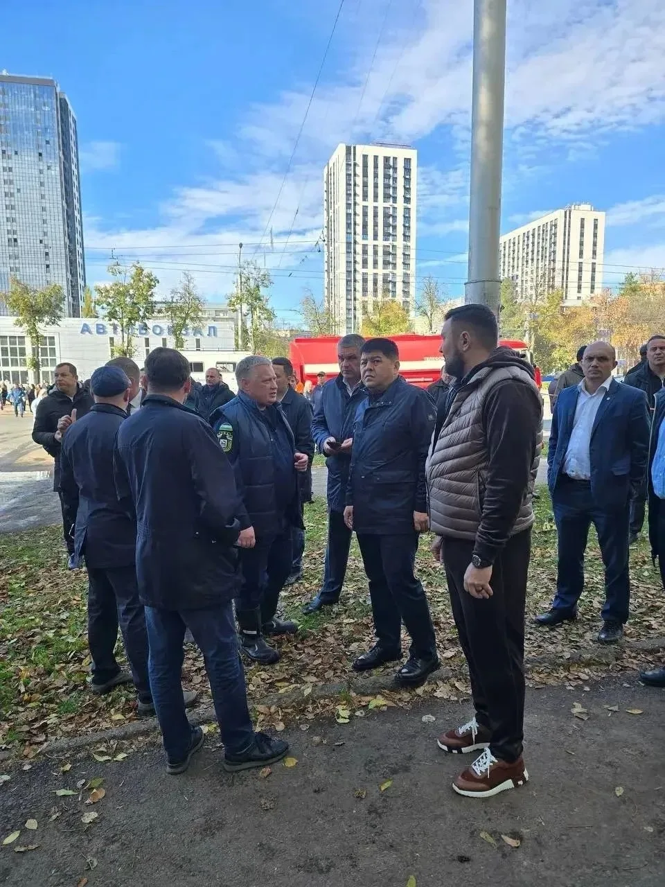 И.о. мэра Рустам Шарипов приехал на место пожара в Уфе