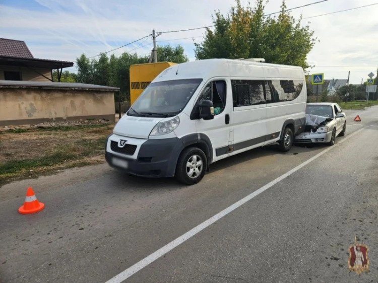Два человека, включая несовершеннолетнего, пострадали в ДТП в Волжском