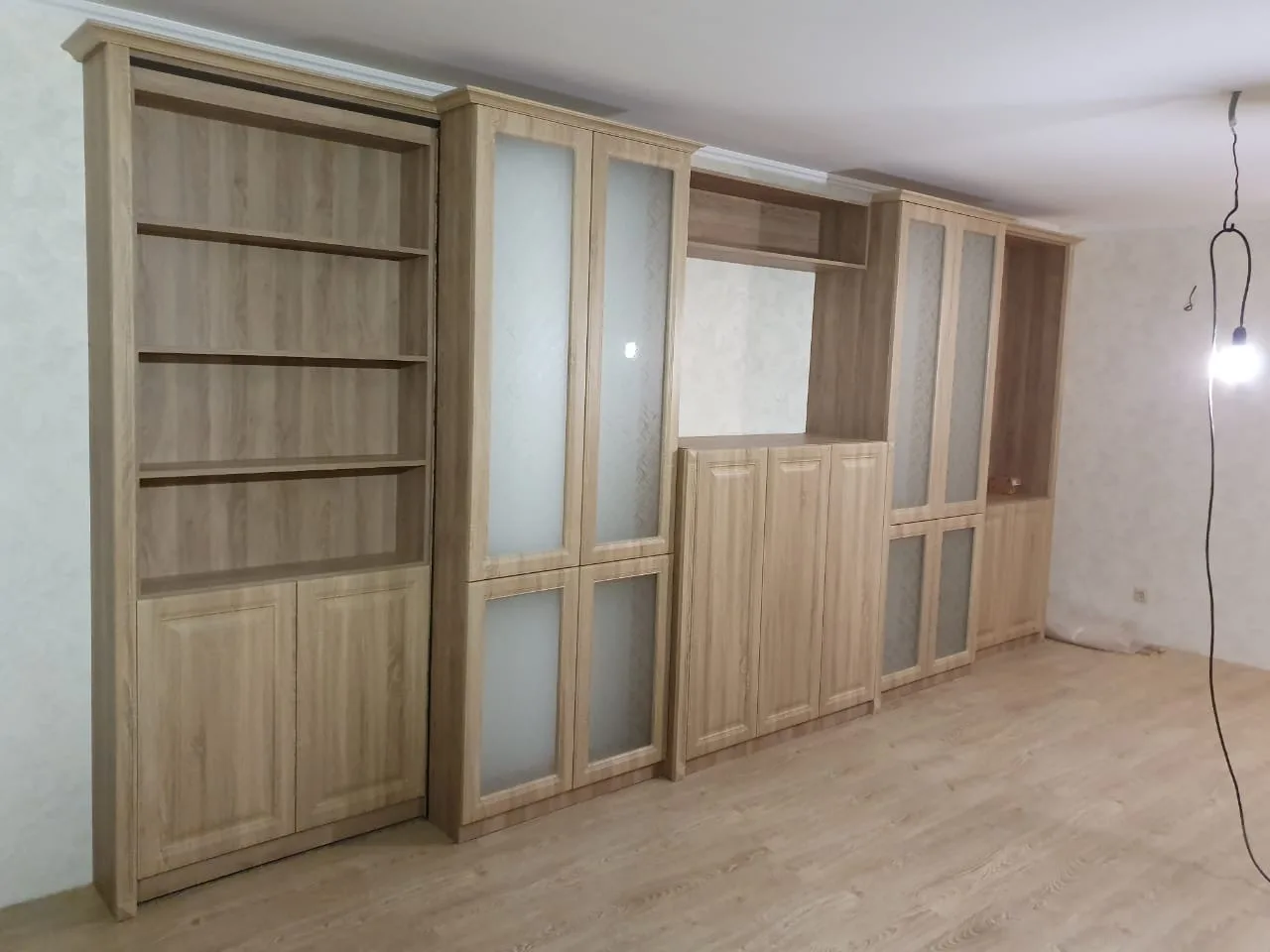 Тайная комната за шкафом.