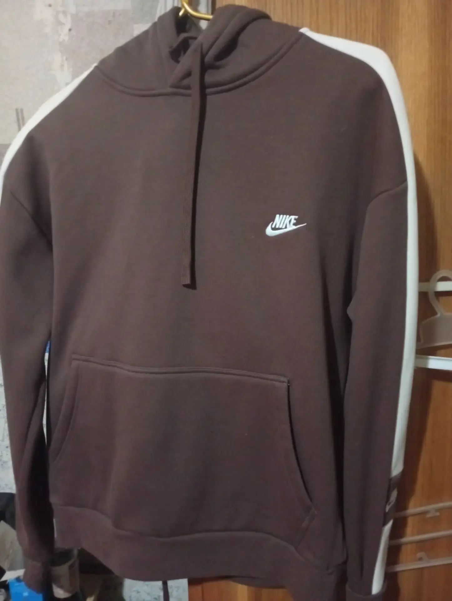 Продам спортивный тёплый костюм Nike размер 44-46, шоколад. 2000 р. Новый! Не подошёл р...