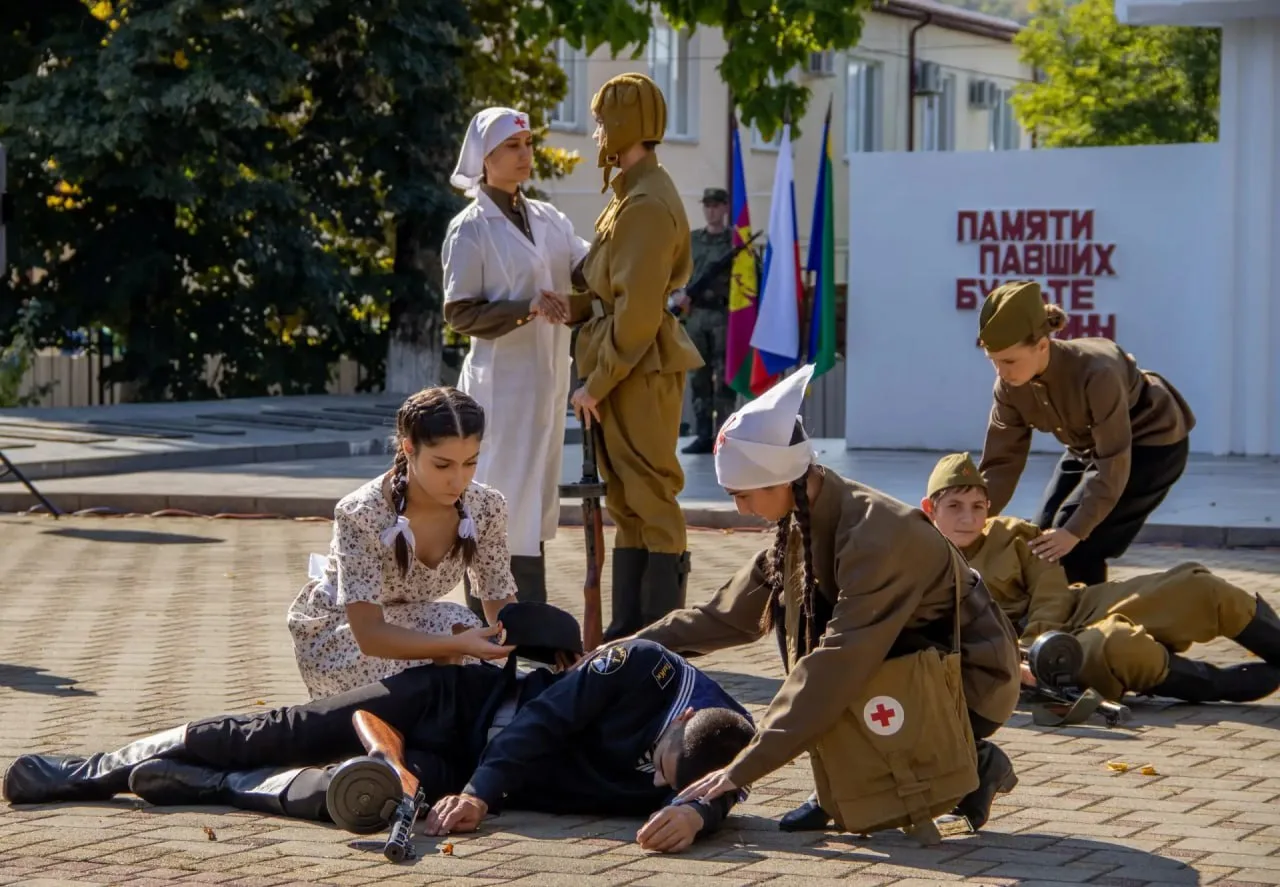 Фотографии с памятного мероприятия , посвященного дню разгрома советскими войсками неме...