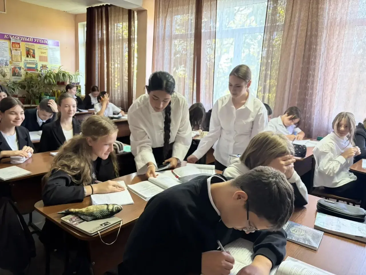 🎉 5 октября в СОШ № 8 в День учителя состоялся День самоуправления! 🎉