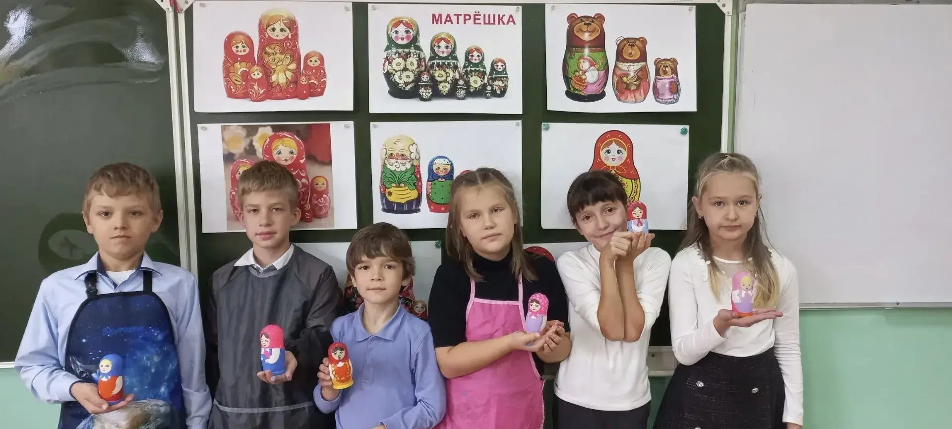 7 октября учащиеся 3.1 и 3.2 классов приняли участие в мастер-классе по росписи матрёше...