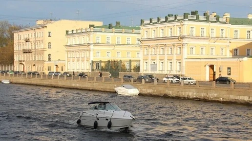 В порту Петербурга теплоход задел буксир — начата проверка