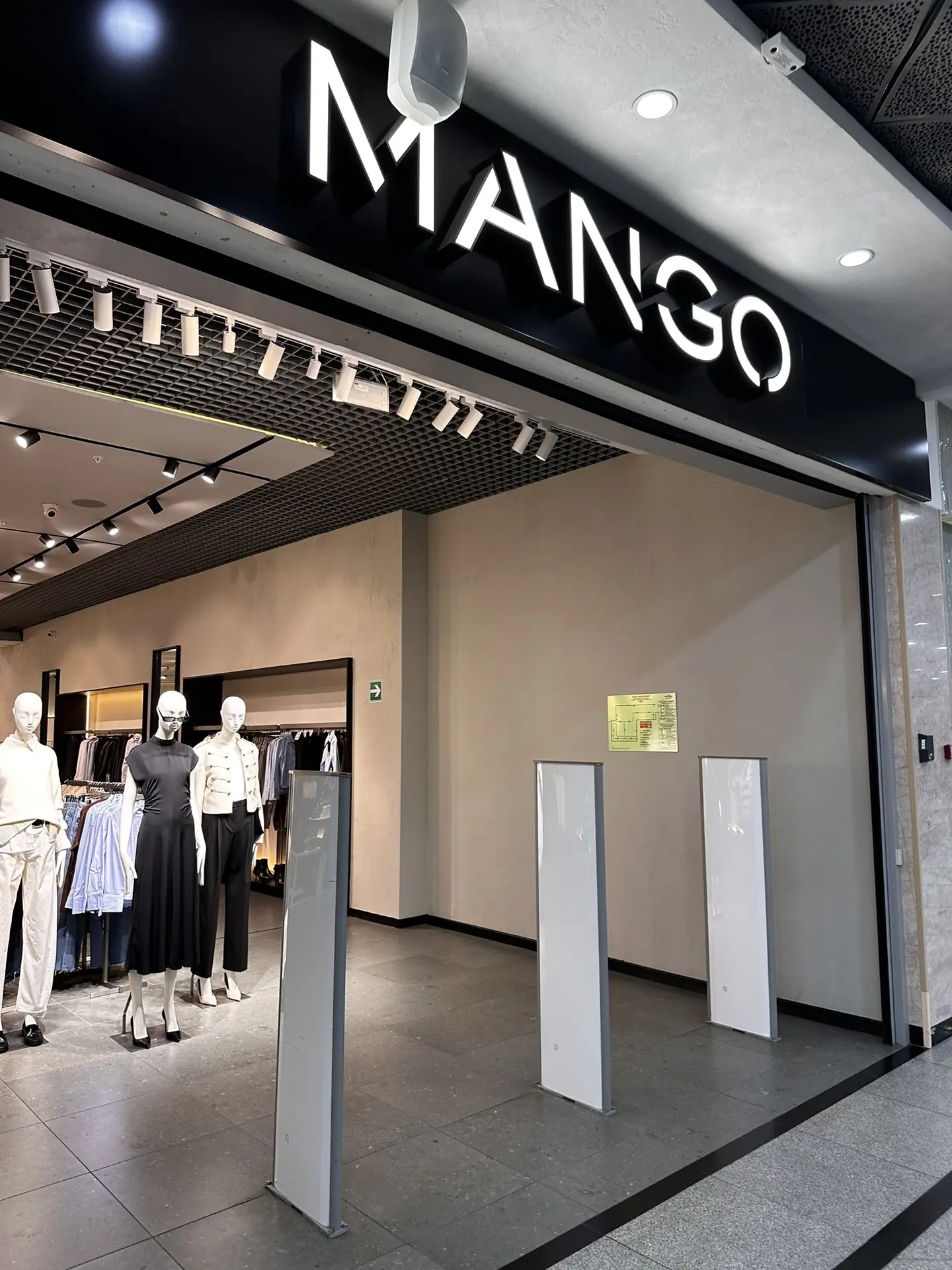 Новая коллекция MANGO в ТРЦ Гринвич