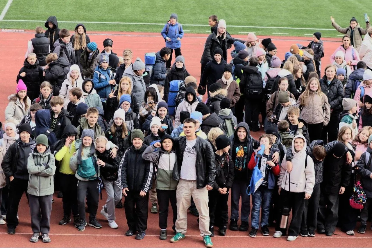 🫂 «Енисей» встретил гостей на Центральном!