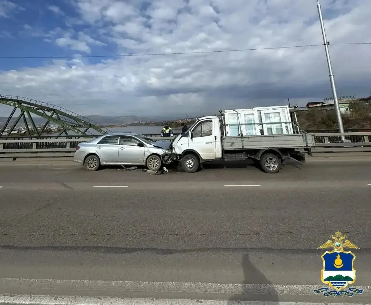Уснул за рулем. 👮‍♀️Сотрудники ГАИ установили водителя, покинувшего место ДТП на Селен...