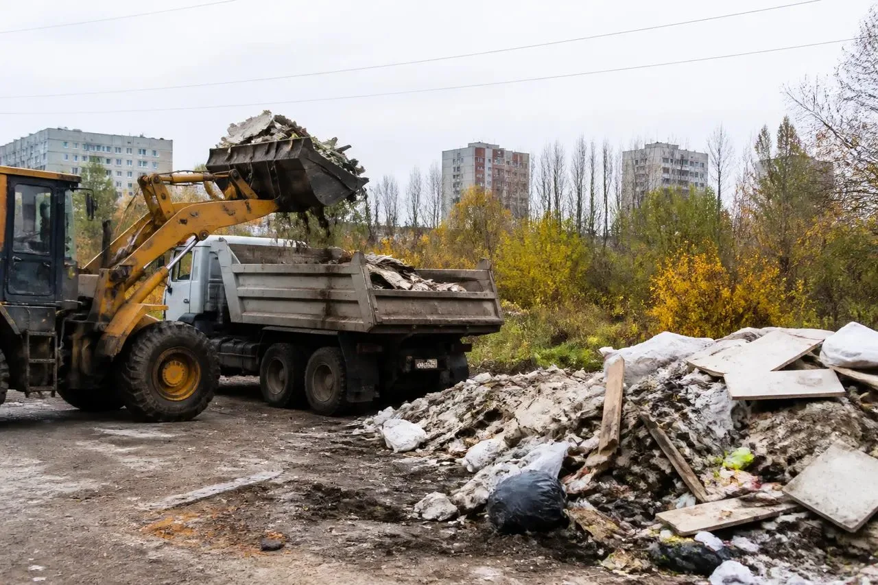 В Екатеринбурге с начала 2026 года ликвидировали 11 свалок, вывезено более 32 тысяч тон...