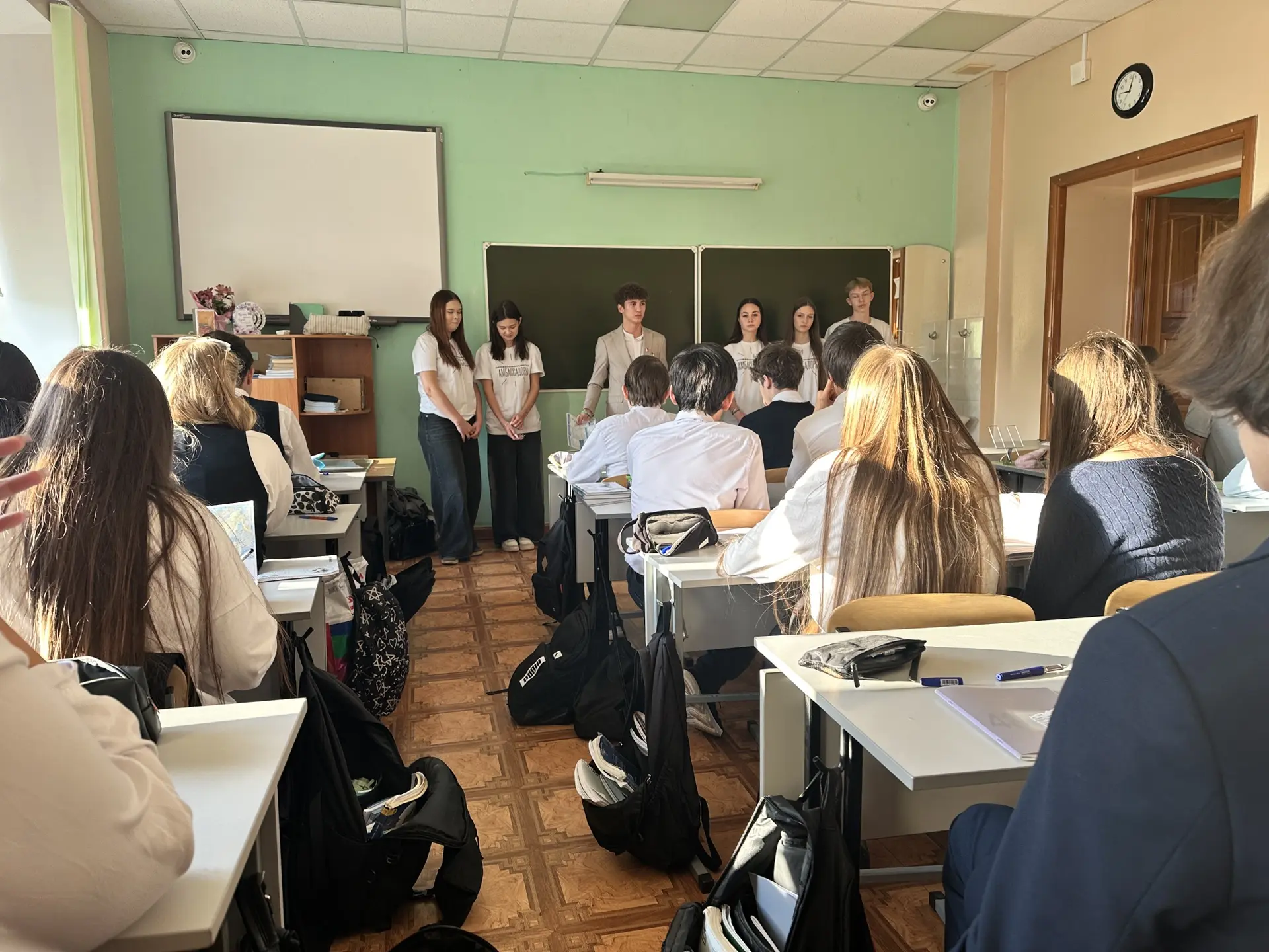 🎓 ЗНАКОМСТВО С МИРОМ ПРОФЕССИЙ! 👨‍🏭✨
