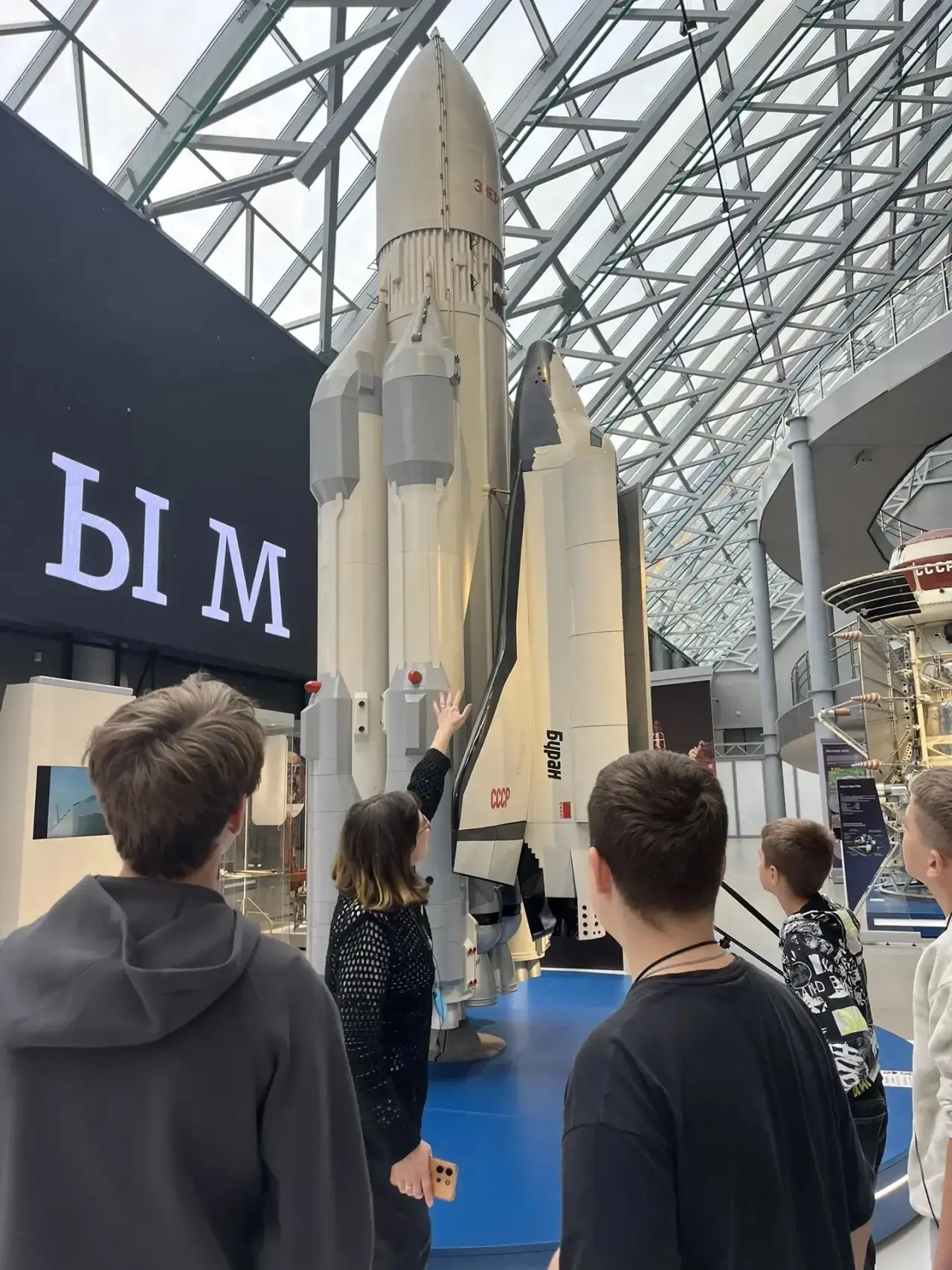 🚀 Из школы — навстречу звёздам и приключениям! 🌟