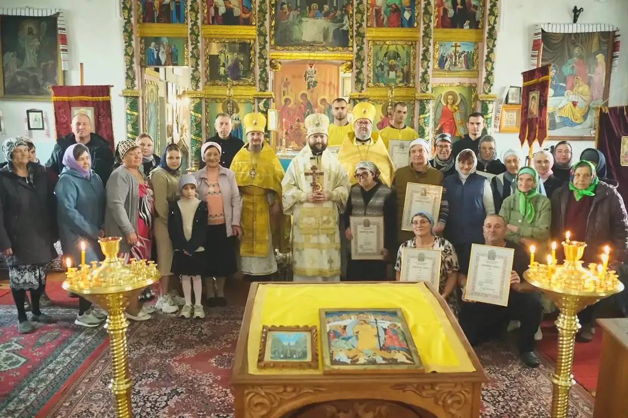 📍Также владыка выразил благодарность настоятелю храма отцу Олегу и его помощникам в хр...