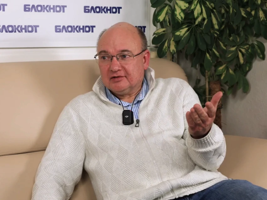 «Родина все равно возьмет свое»: музыкальный продюсер Леонид Бурлаков назначен советник...