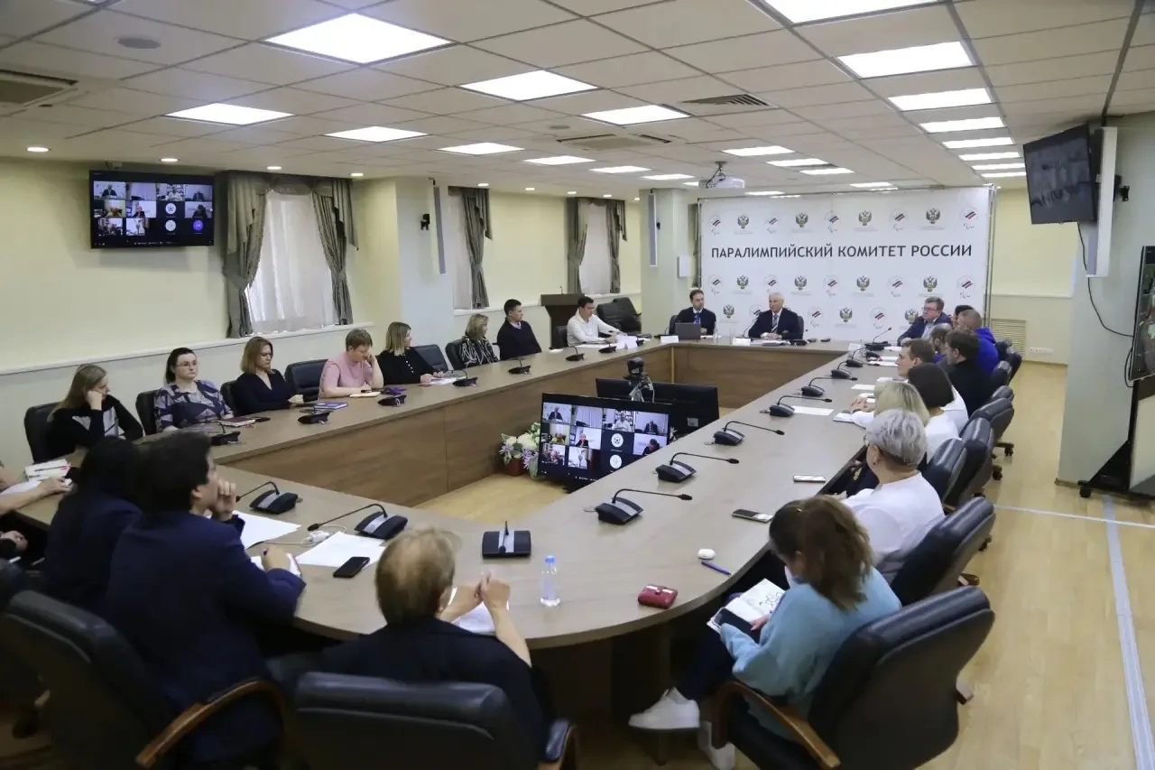 Президент Паралимпийского комитета России Павел Рожков в офисе ПКР провел заседание Исп...