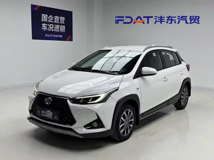 Компактный и экономичный японский седан! Toyota YARiS L Zhixuan — надёжность, маневренн...