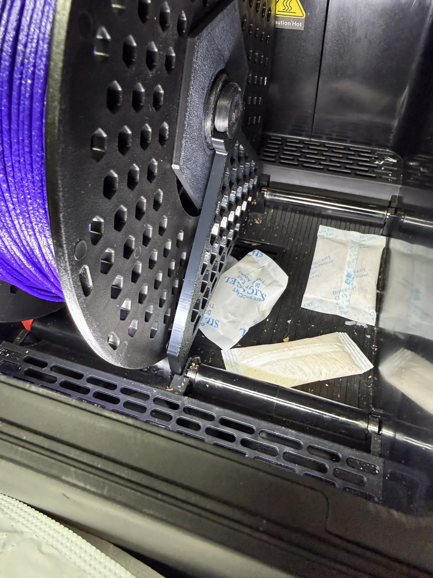 Идеальная подставка для катушек Space Pi x4 — порядок на столе и никакой путаницы! 🧵✨