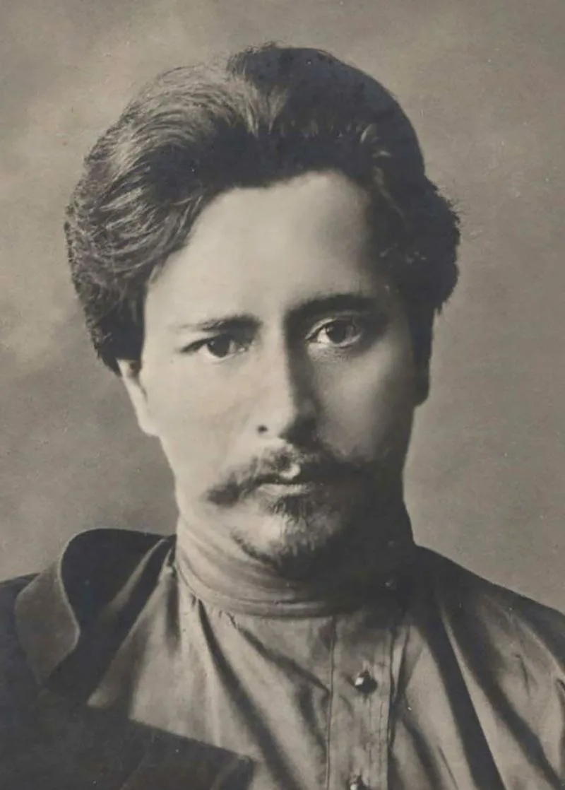 "Кто любит, тот не спрашивает, что делать! Он идет и делает все. Он плачет, он кусается...