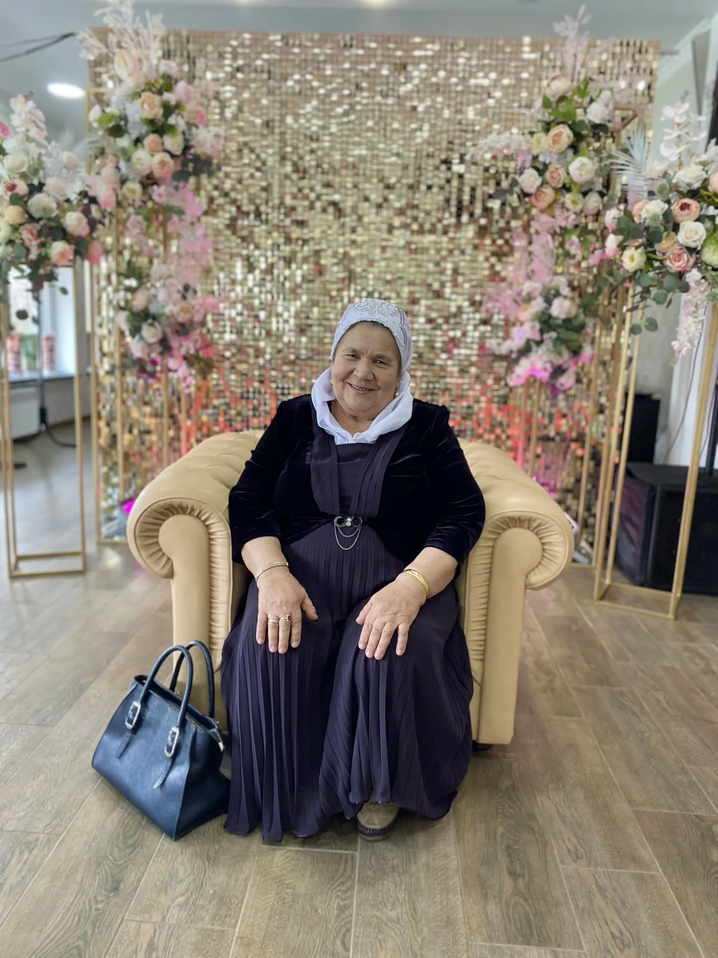 Сегодня одной из моих самых любимых женщин, моей бабушке 80 лет❤️