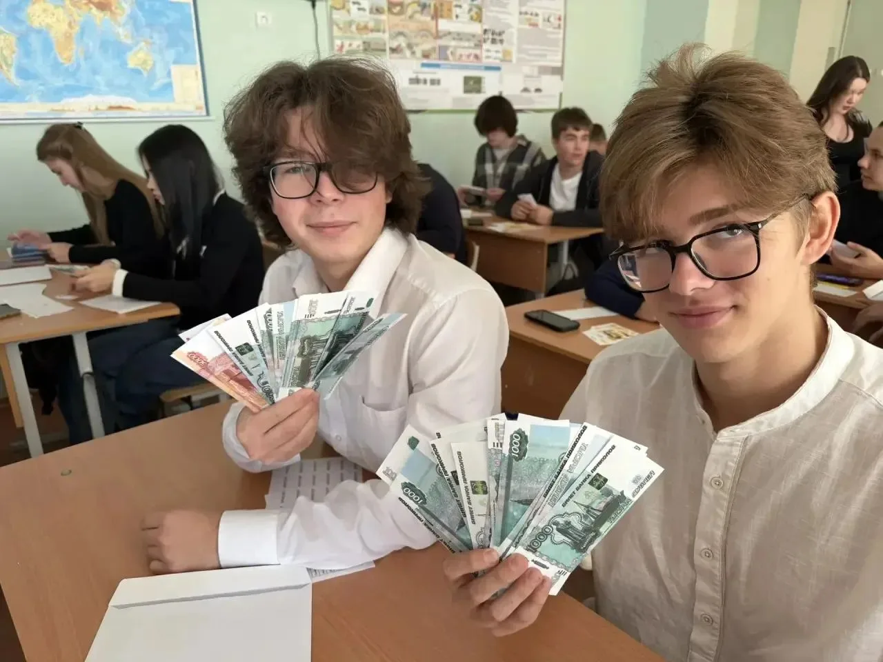 💼 Старшеклассники «Ерино» попробовали себя в роли финансистов