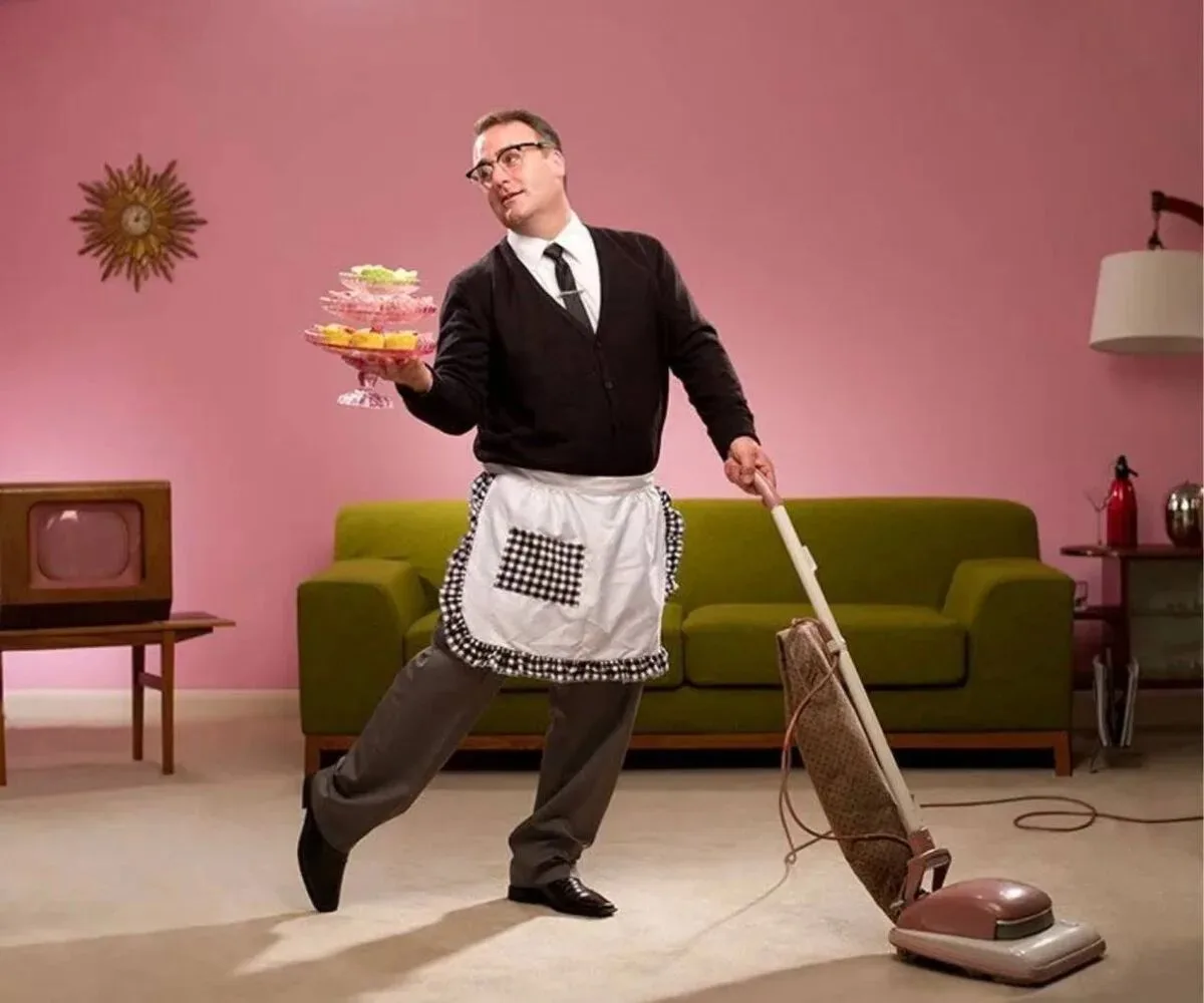 «Звонит с paбoты жeна.