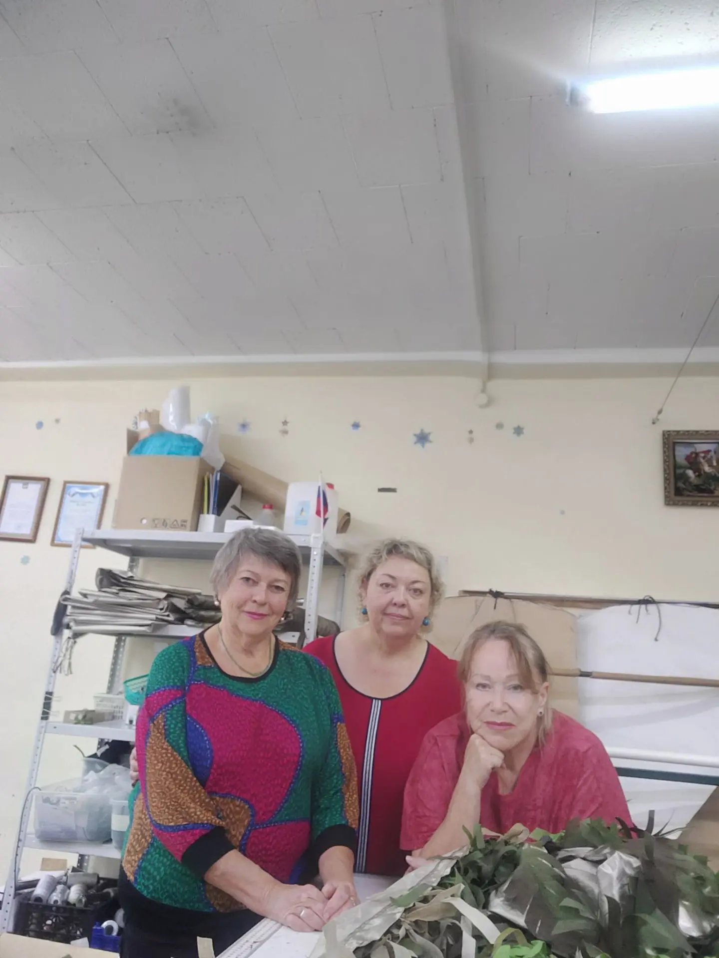 Добрый день 👋 10 плащей готовы. 💃🦋 Все, заявку совместными усилиями на Ростов собрал...