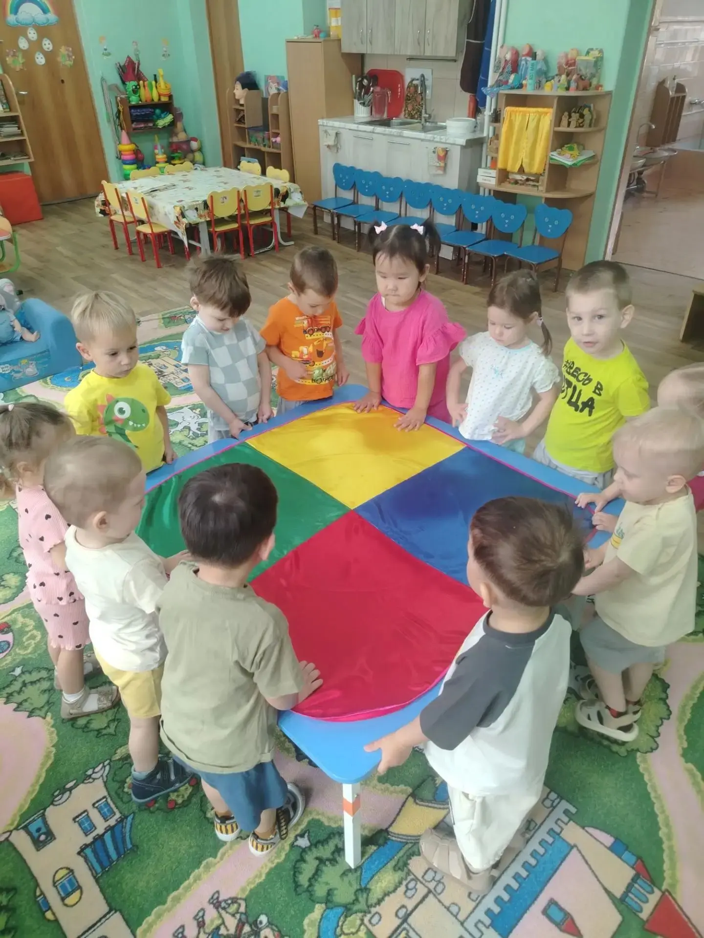 🎨 Сенсорика в младшей группе: играем — мир познаём!