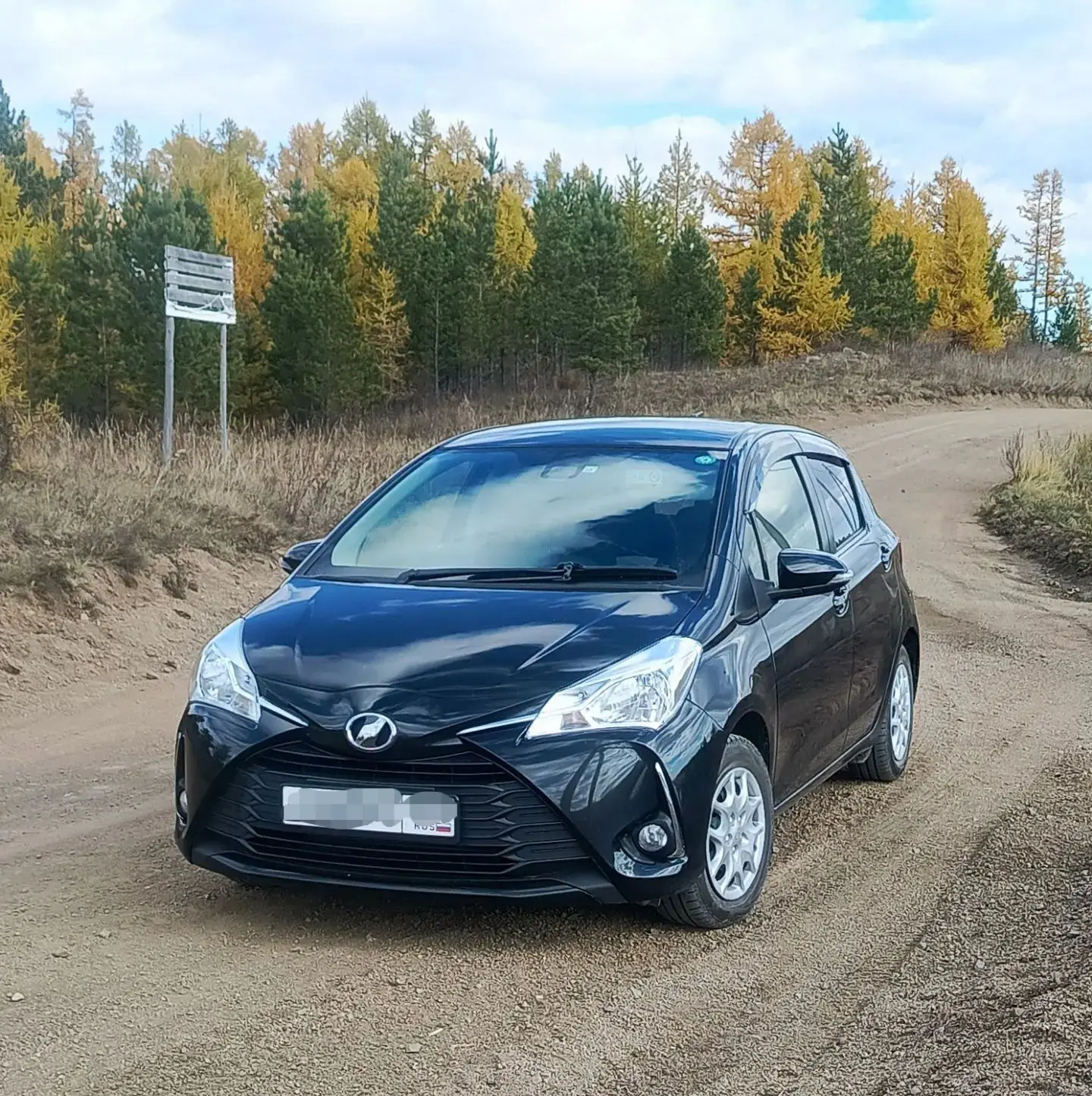 Продам Toyota Vitz  2017года,  в ОТС, комплектация Jewela, салон чистый, без ДТП, без в...