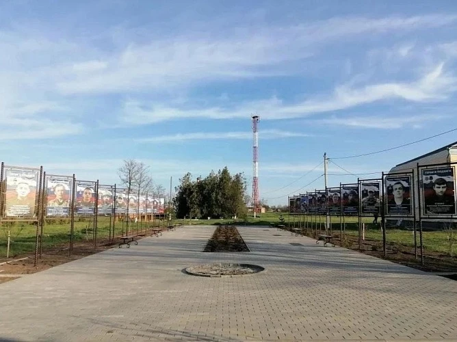 В селе Семибалки под Азовом открыли Аллею Славы Героев СВО