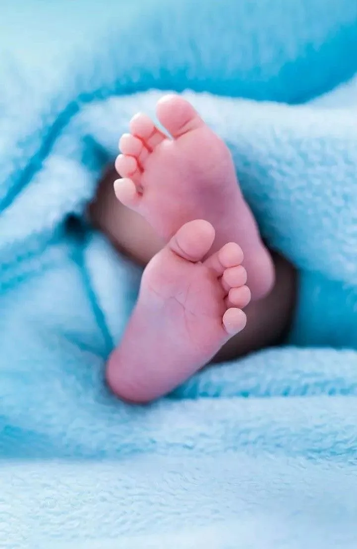 🪟В Волжском 4-летняя девочка выпала из окна пятого этажа