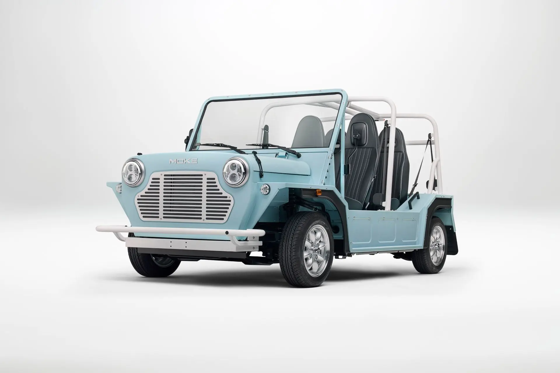 Electric MOKE Mk2: новое поколение культового пляжного автомобиля