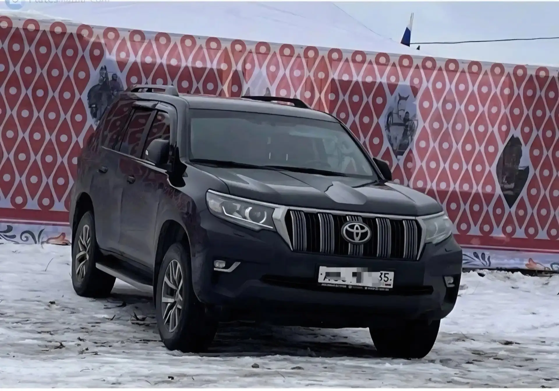 По требованию прокуратуры мэрия Череповца вернула автодилеру дорогостоящий автомобиль.