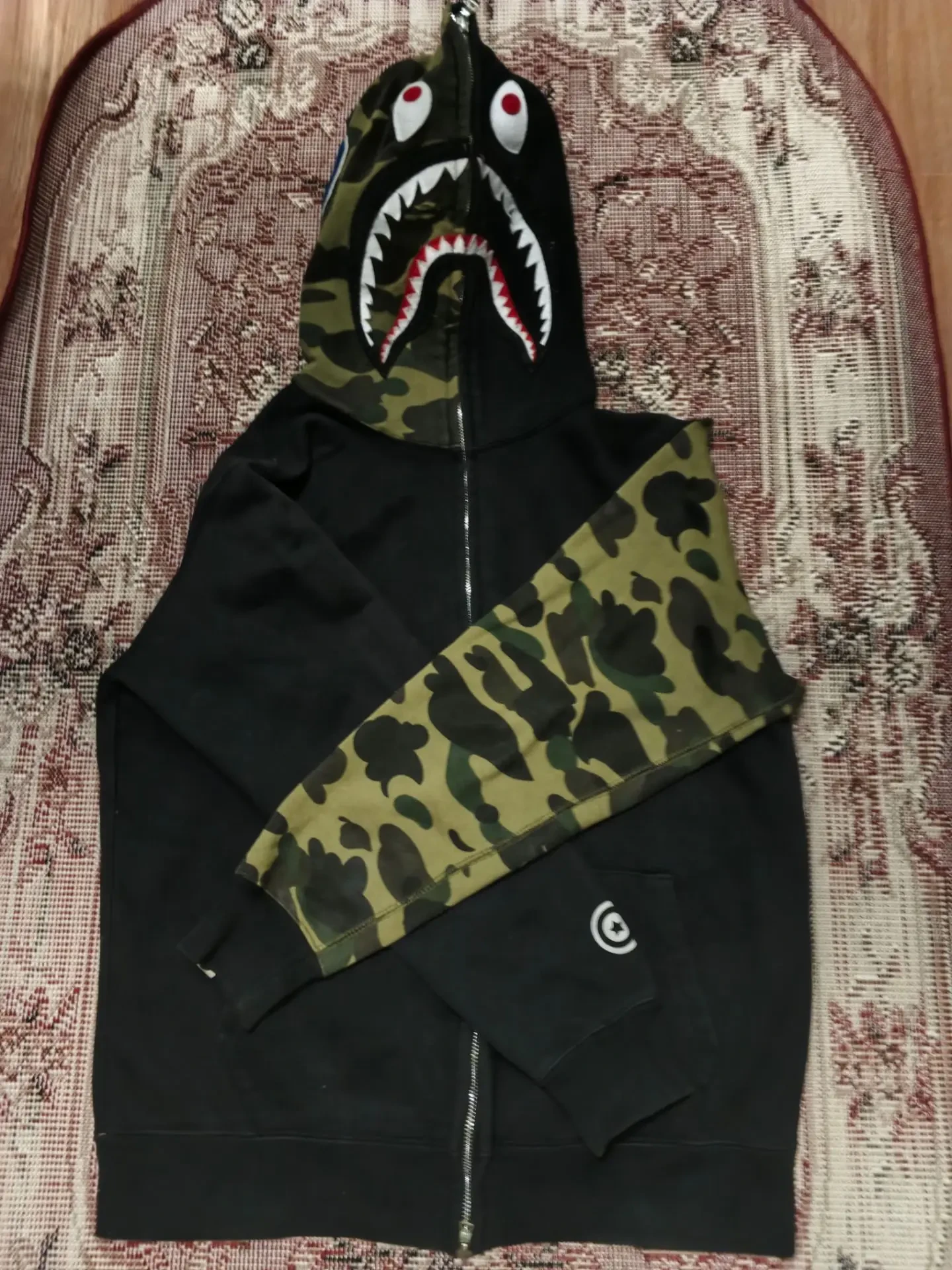 Продаю кофту bape оригинал