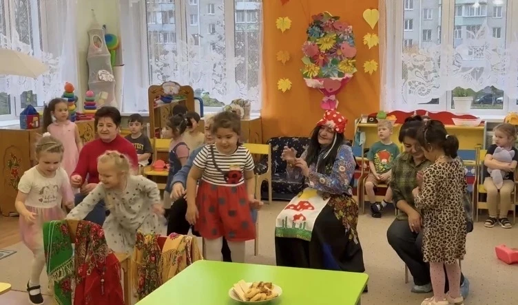 В гр№3 провели развлечение «День мудрых людей - связью поколений» На наш праздник мы пр...