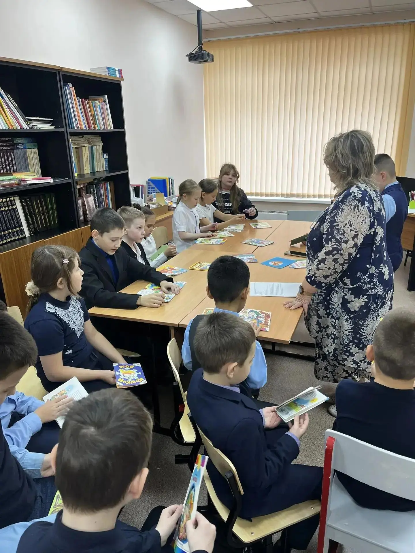 🎉 Литературный клуб «Читаем вместе» снова открыл свои двери! 🎉