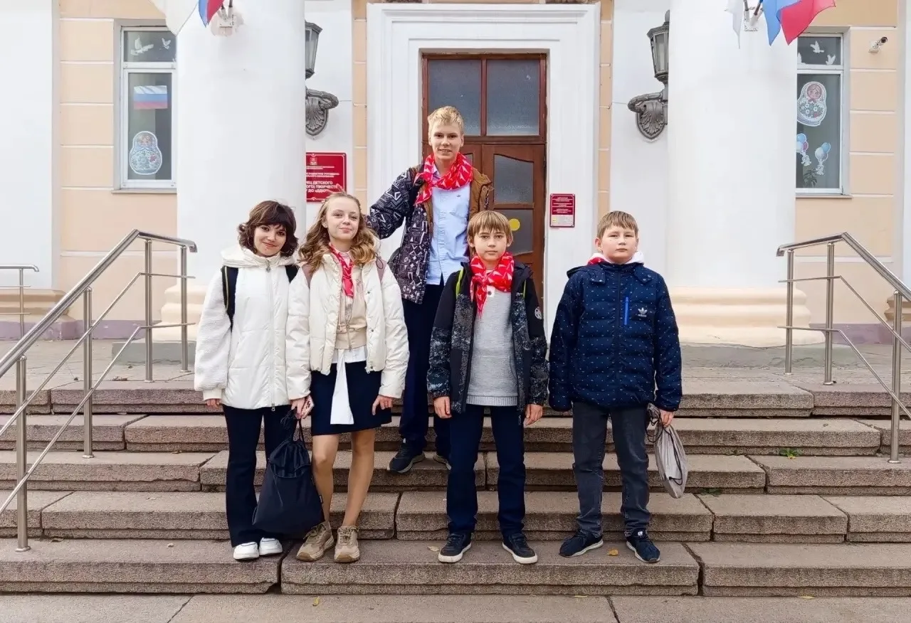 08.10 наши "Юные Жуковцы" приняли участие в первой игре квиз-турнира "Лига Первых" 🏆