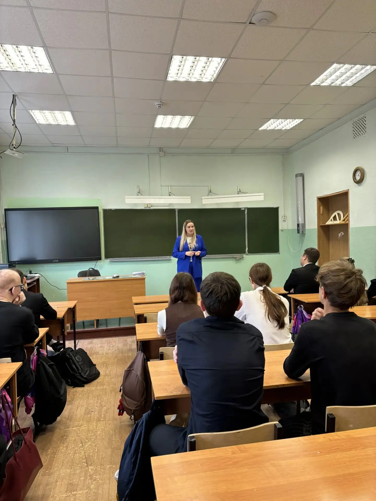 🤝 «Кем быть?» У десятиклассников теперь есть на кого опереться