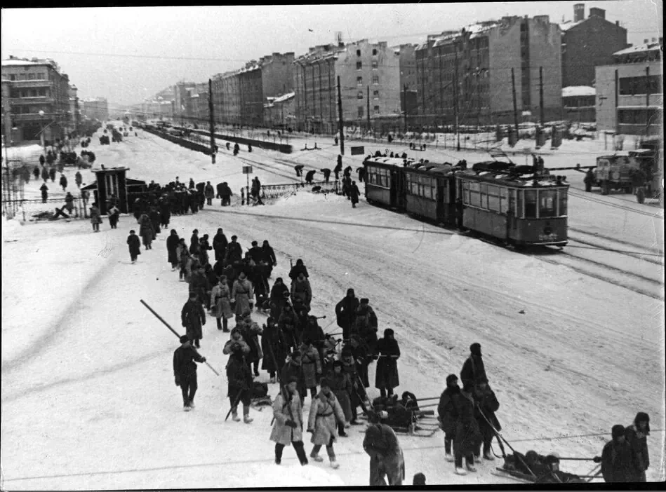 1942-1943.Международный проспект.