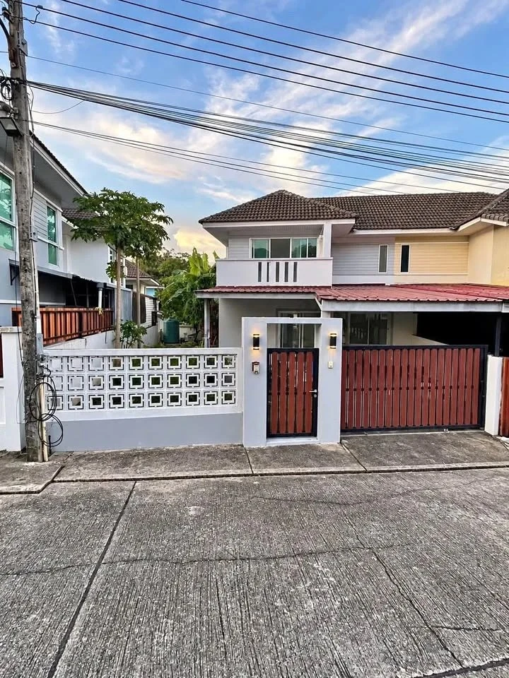 Дом с 3 спальнями и 2 ванными в деревне Thonapha Parkville, Равай