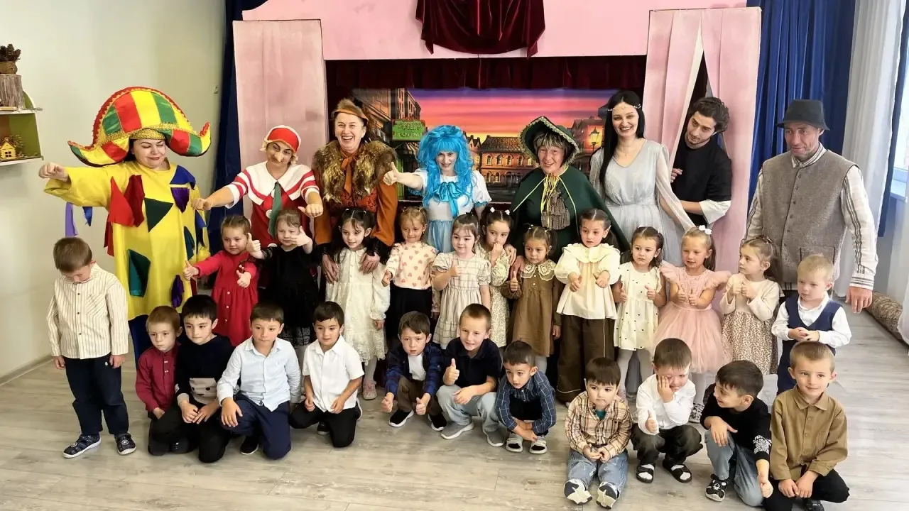 🎭 Театр - детям: тёплая встреча в «Одуванчике»!✨