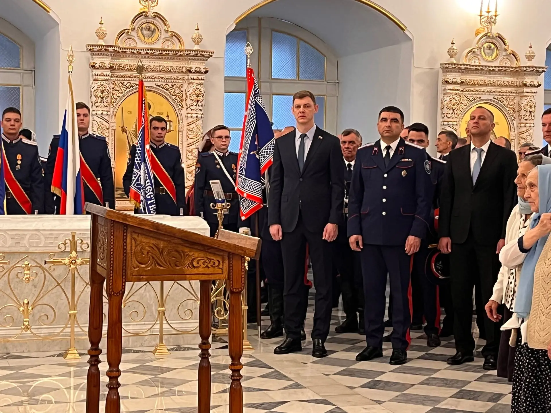 Новочеркасцы отметили один из значимых религиозных праздников – Покрова Пресвятой Богор...