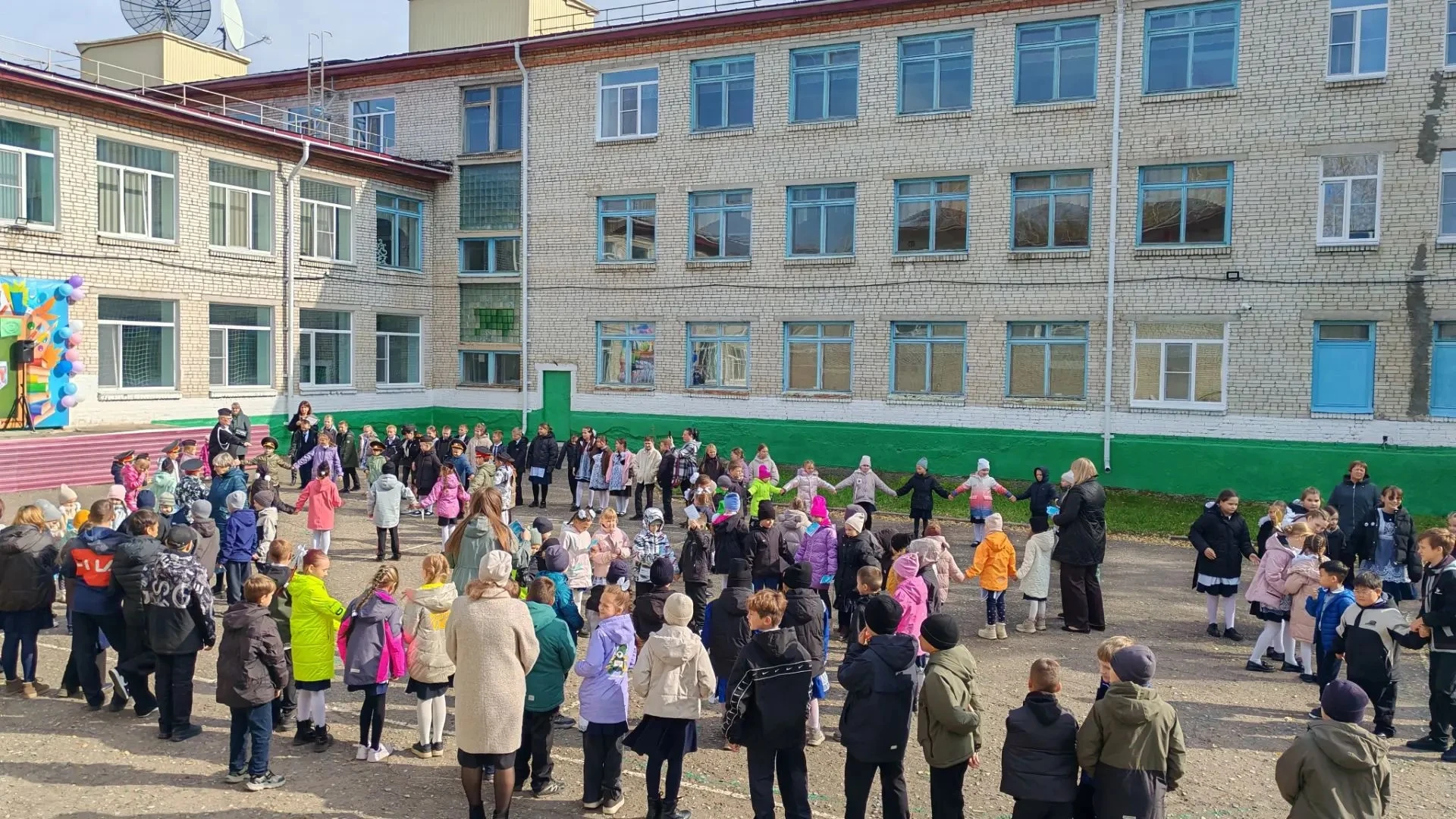 🎉 Посвящение в «Орлята России»: день, когда зажглись новые звёздочки!