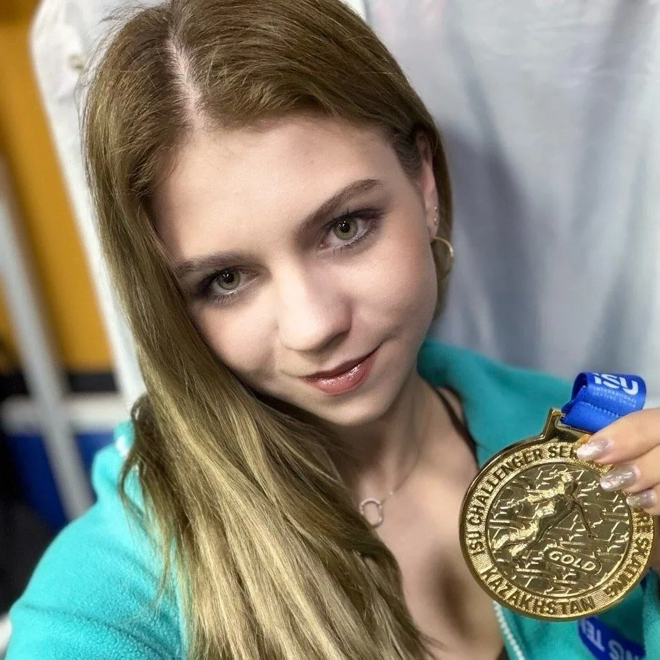 Золотой камбэк Трусовой! Чемпионское селфи Саши с первым международным золотом за 5 лет 🥇