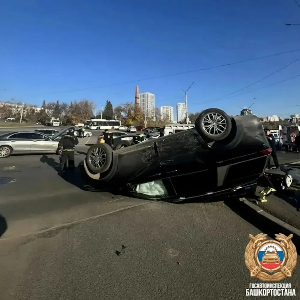 🚑 Шестеро детей и трое взрослых доставлены в больницы после массовой аварии в Уфе