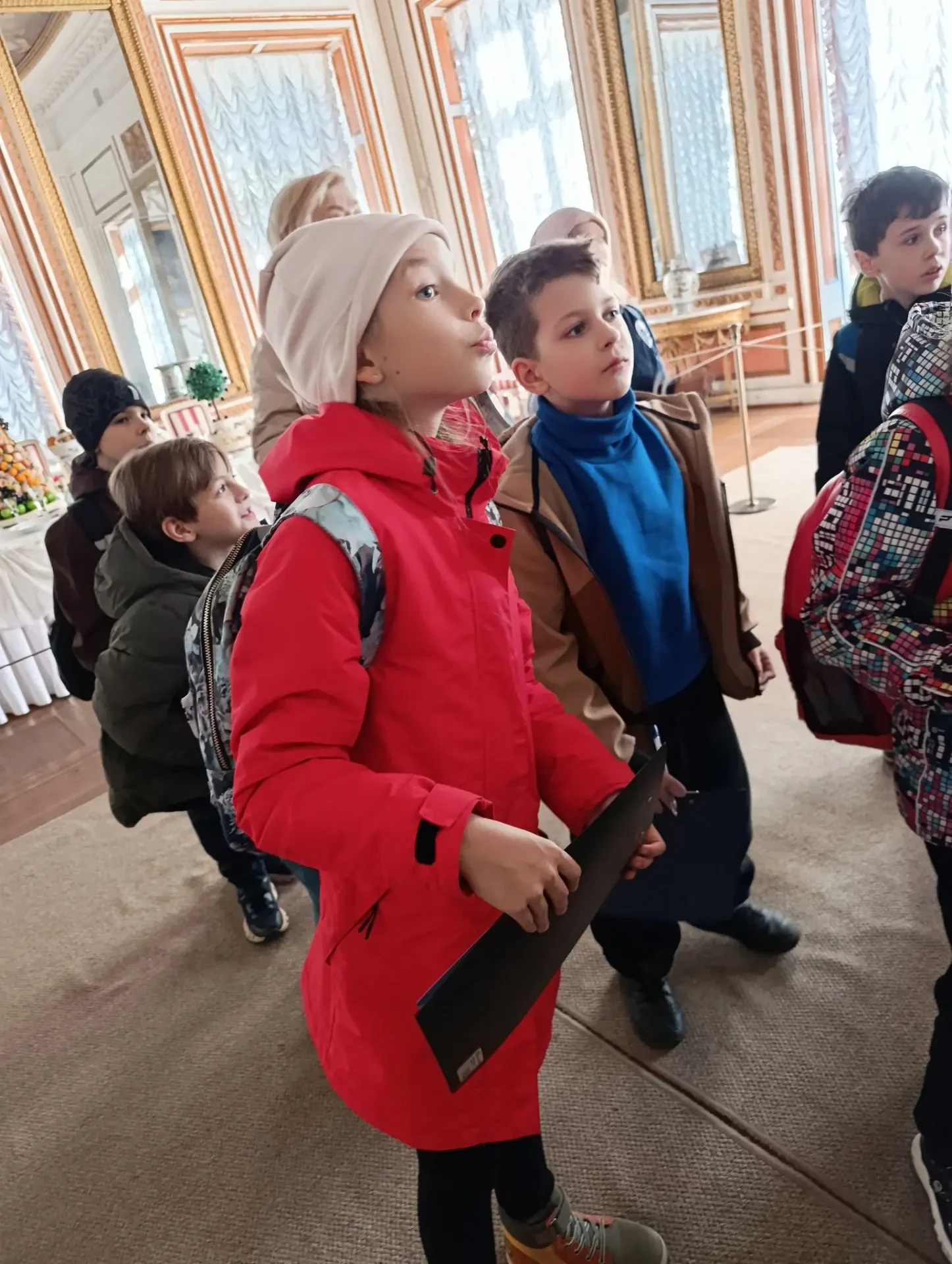 Экскурсия, полная тайн и приключений: 3 «В» в усадьбе «Кусково»!