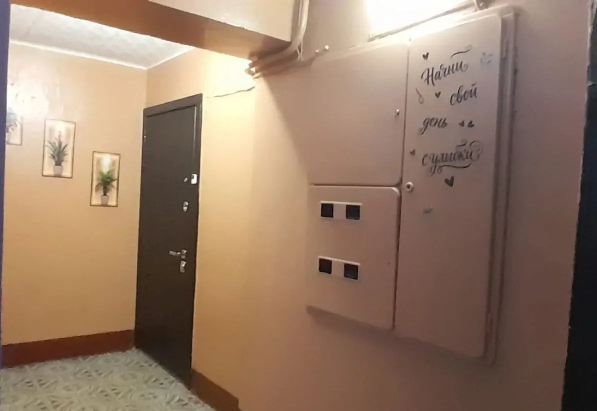 В многоквартирном доме в Первомайском отремонтировали подъезд