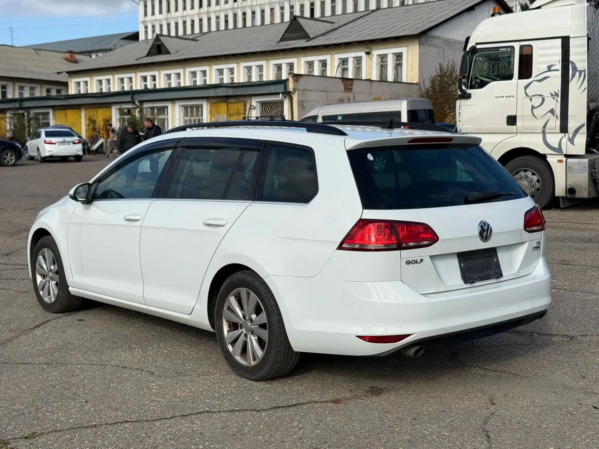 ⚪️VOLKSWAGEN GOLF VARIANT