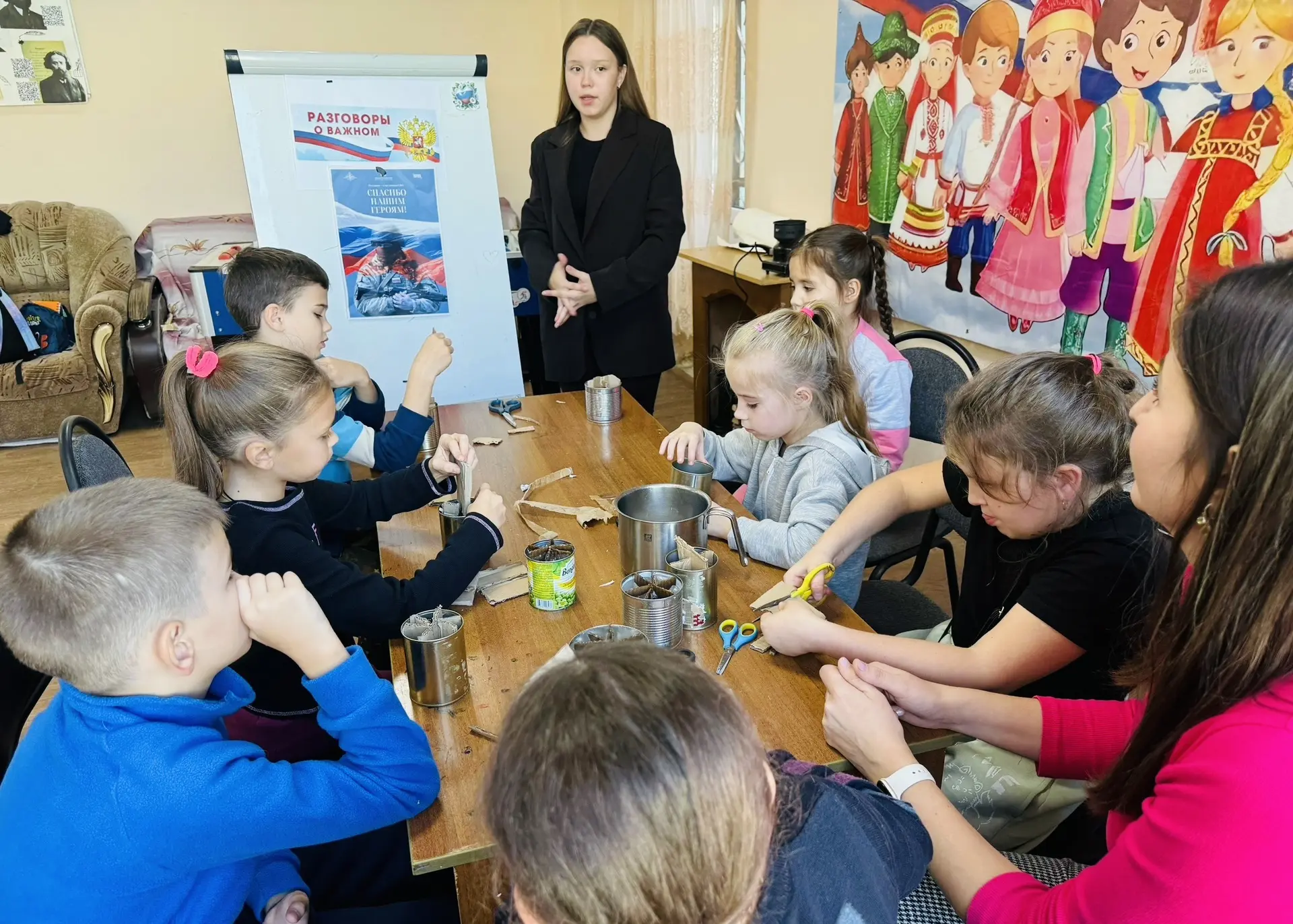 В клубе «Волжские зори» прошел Урок мужества, посвященный героям СВО. В рамках встречи ...