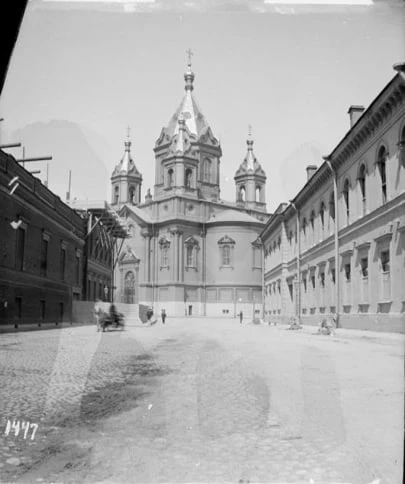 ⛪️ Благовещенская церковь: храм проиграл трамваю — и это не метафора