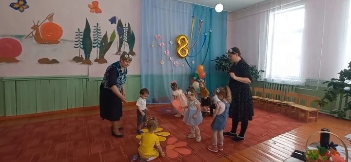 На улице еще лежит снег, а по календарю уже весна! И это прекрасное время года открывае...